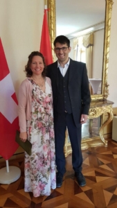Mein Man und ich in der Paraguayischen Botschaft in Bern